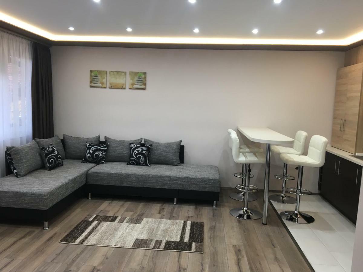 F&M Apartman 埃格尔 外观 照片